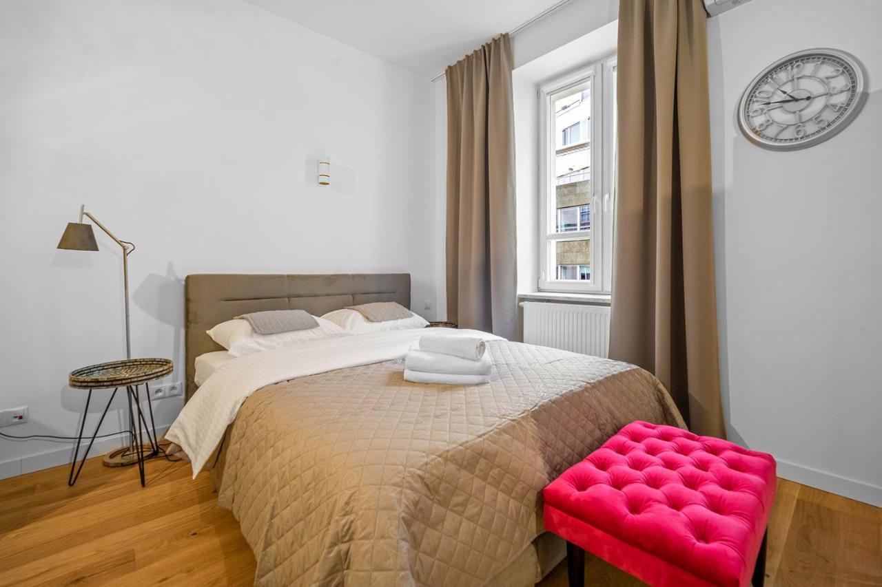 Piekna Yellow Studio Varšava Exteriér fotografie