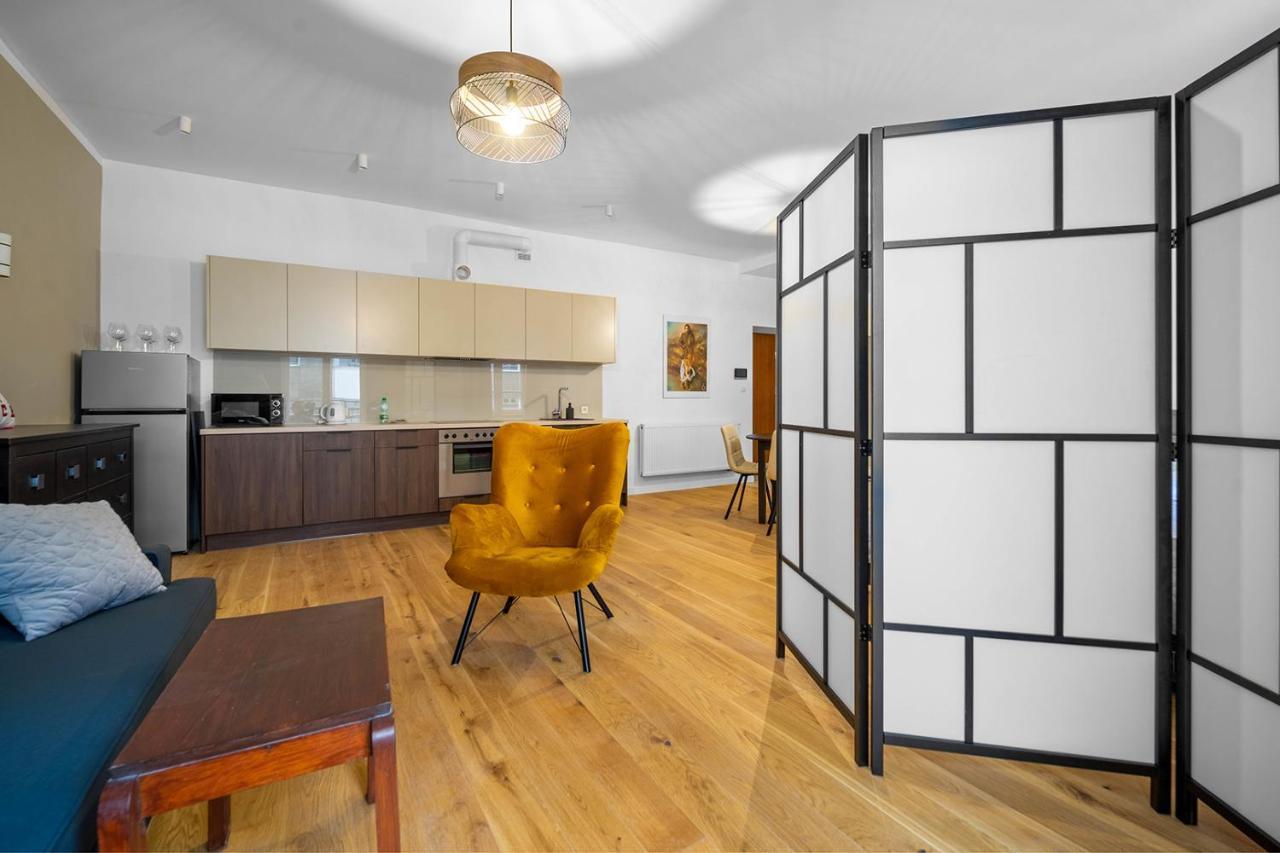 Piekna Yellow Studio Varšava Exteriér fotografie
