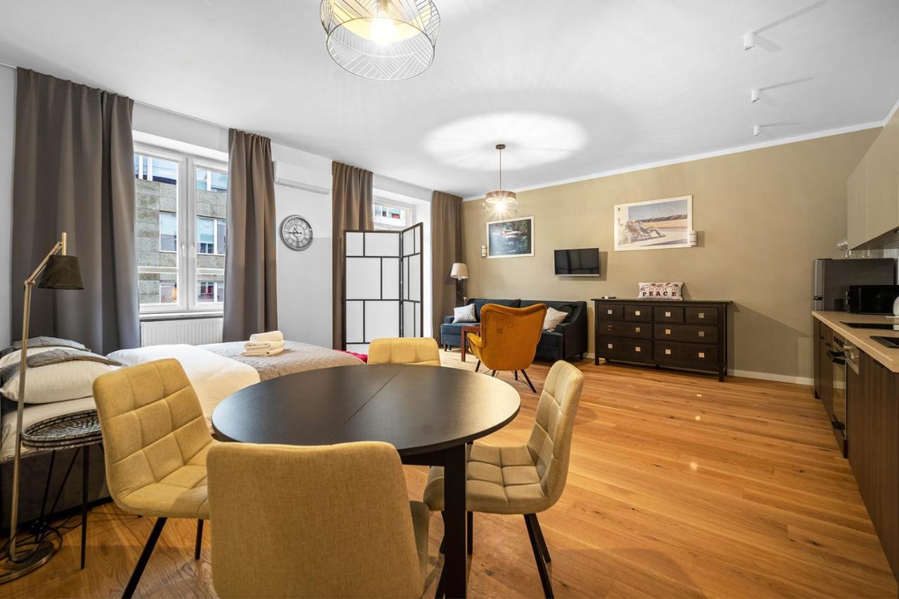 Piekna Yellow Studio Varšava Exteriér fotografie